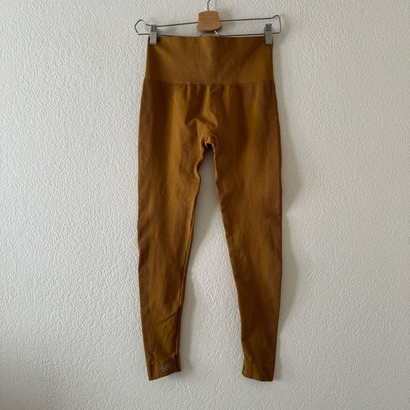 SET ACTIVE Sculptflex Seamless High Waisted Legging Color Glow - Picture 4 of 5